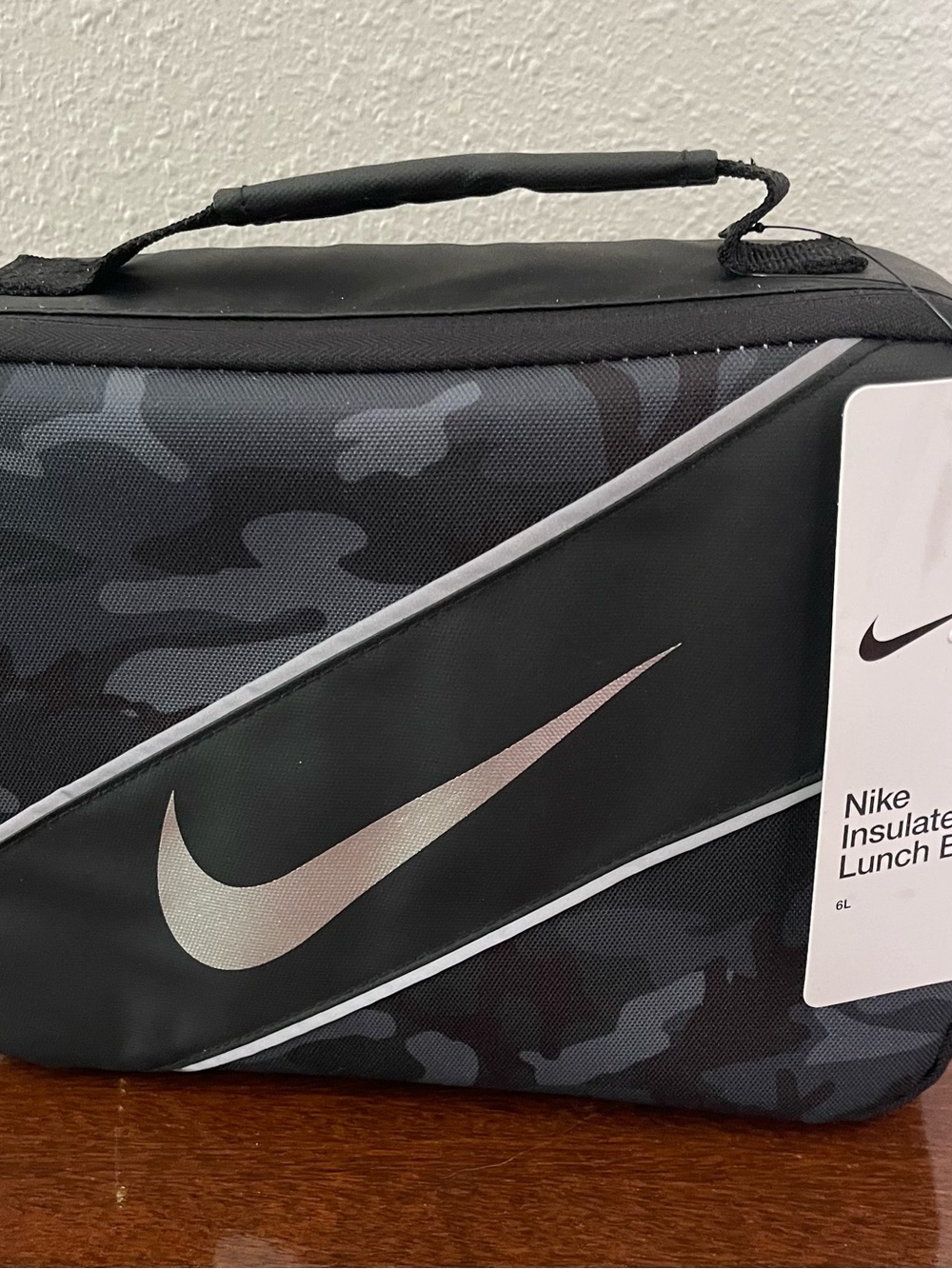 Nike kid’s Black Camo Insulated Lunch Bag
